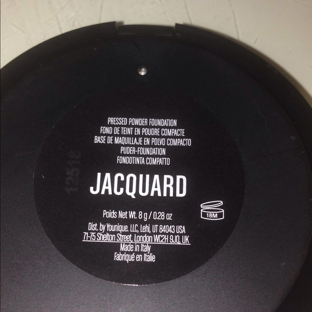 🆕Younique Pressed Powder
